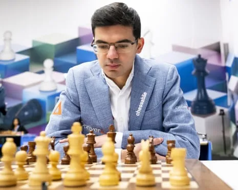 Tie King Giri Fights to $90K Award at Major Tournament on the Historic Route